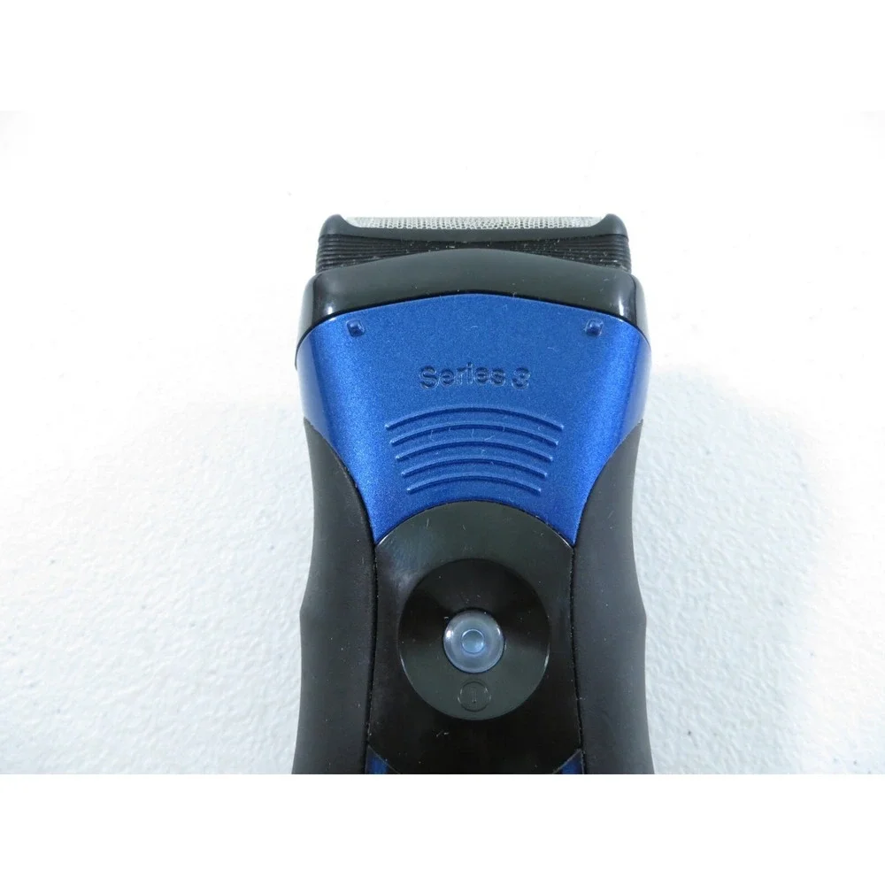 Philips Norelco Series 5000 Wet Dry Cordless Rechargeable Electric Shaver Razor‎